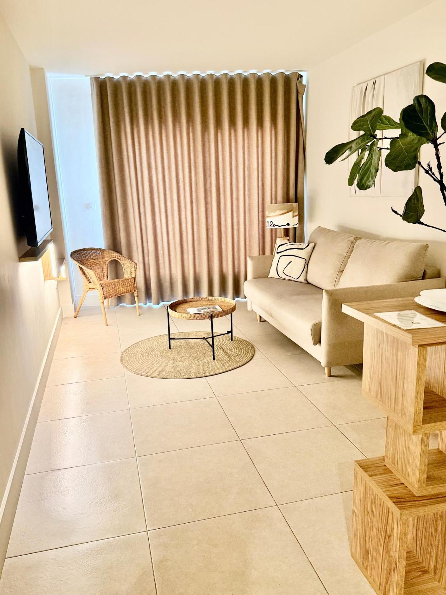 Reina Victoria Velazquez Apart otel Alicante Dış mekan fotoğraf