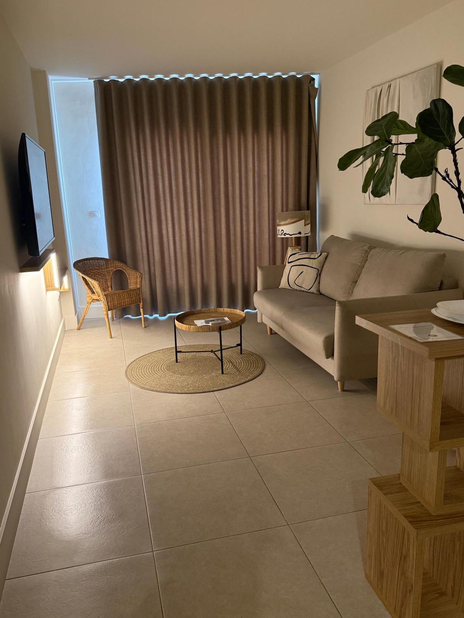 Reina Victoria Velazquez Apart otel Alicante Dış mekan fotoğraf