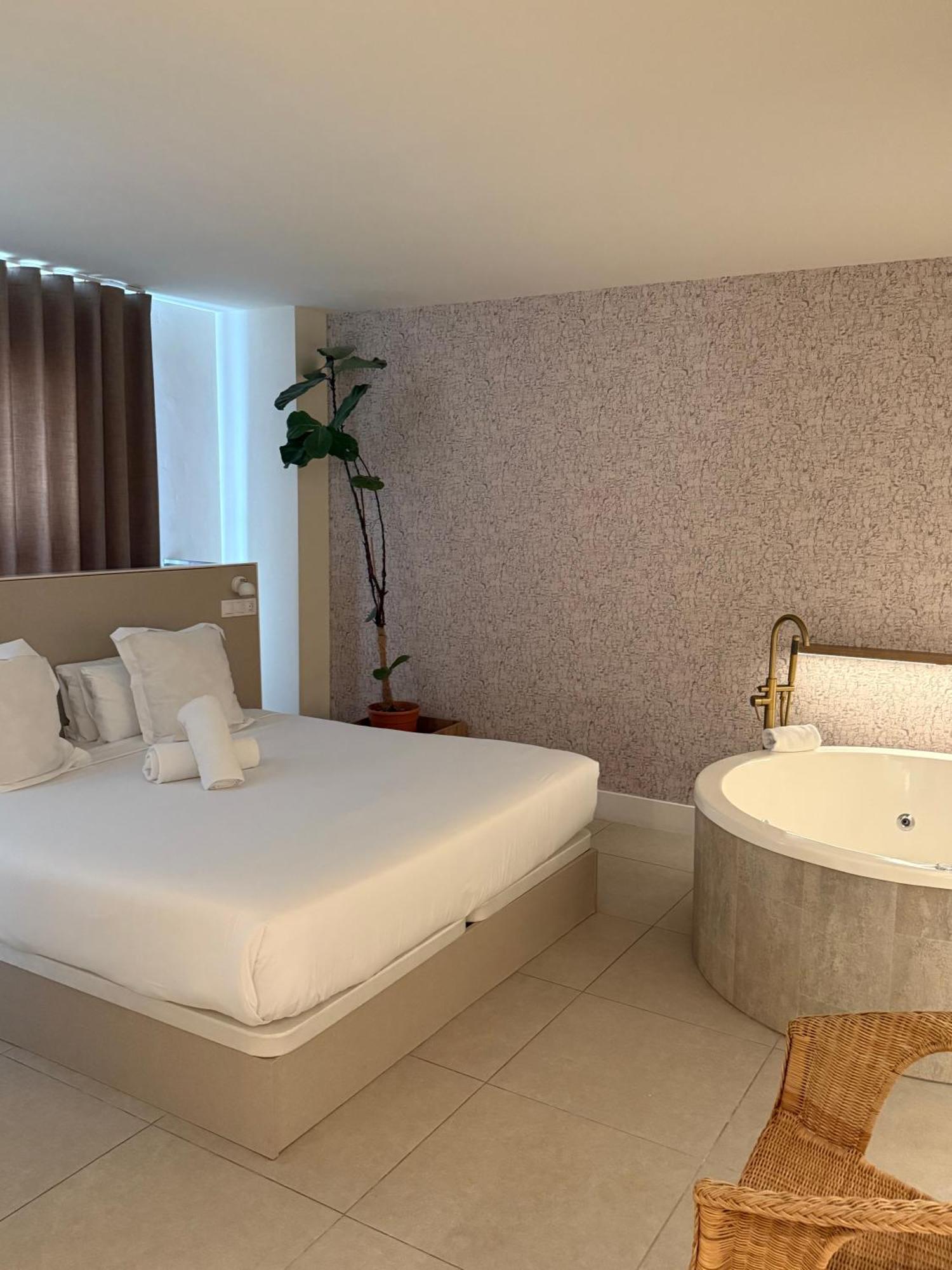 Reina Victoria Velazquez Apart otel Alicante Dış mekan fotoğraf