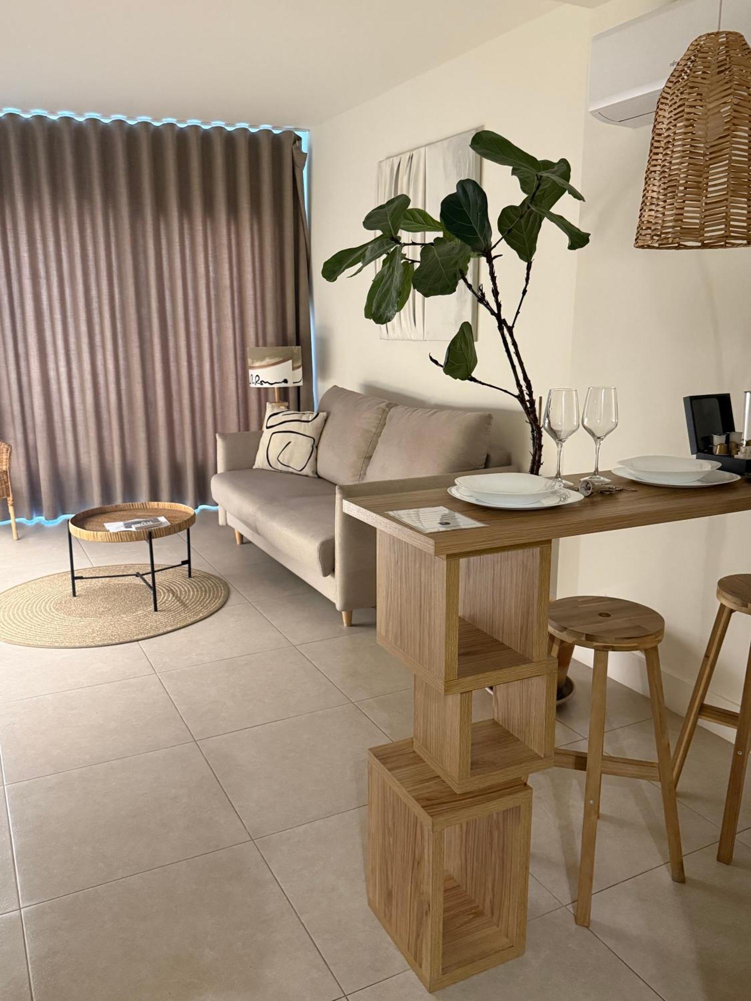 Reina Victoria Velazquez Apart otel Alicante Dış mekan fotoğraf
