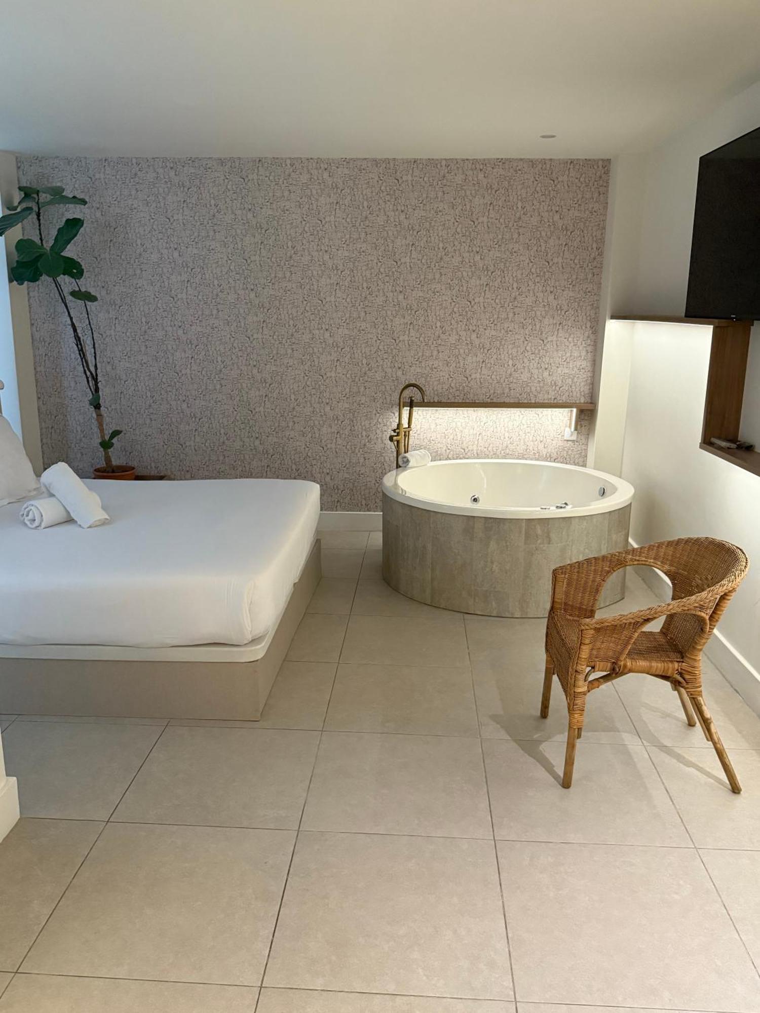 Reina Victoria Velazquez Apart otel Alicante Dış mekan fotoğraf